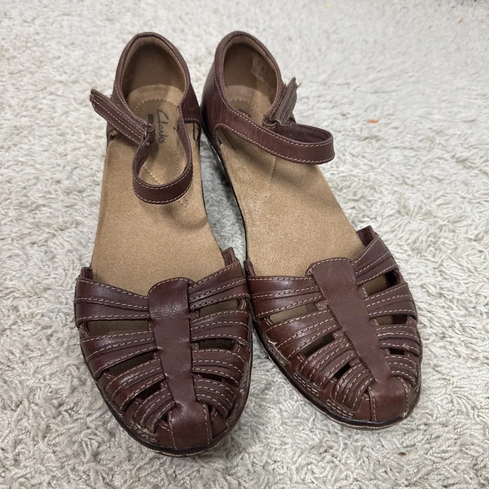 Clarks‎ Wendy River Brown Leather Closed Toe Comfort Shoes Womens 9M Wedge Work